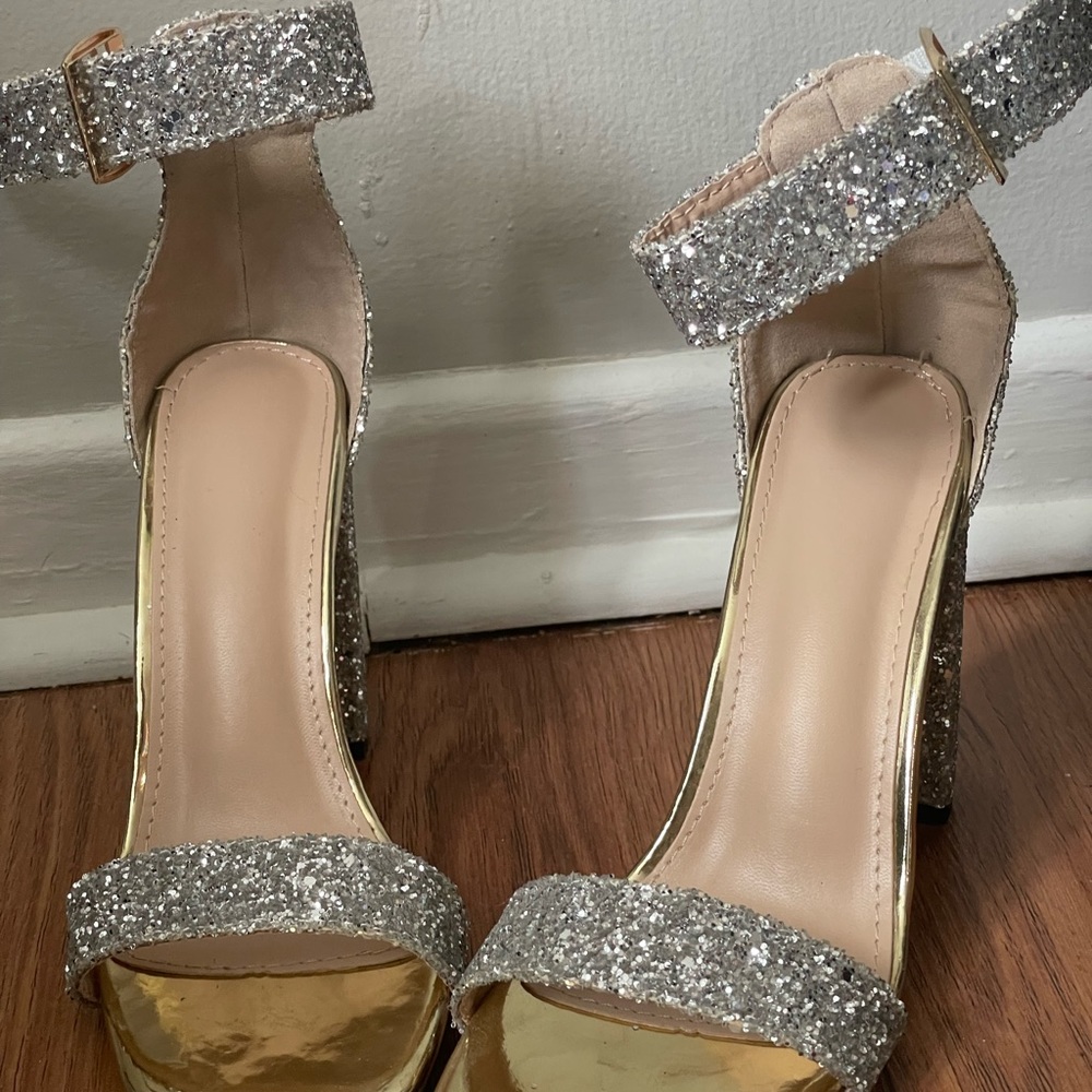 Bought on Shein, never worn